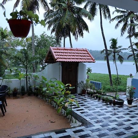 Kovalam Lake View Villa Vellayani Exteriér fotografie